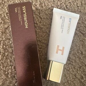 Hourglass Veil Hydrating Skin Tint New Shade 1 Full Size